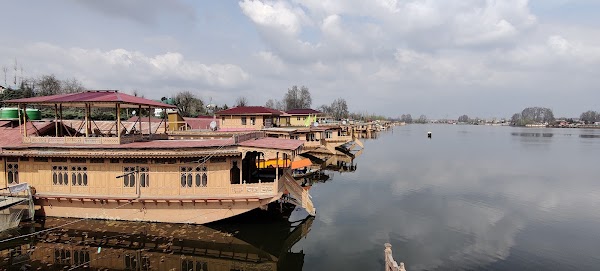 Jewel Of Kashmir Heritage Group Of House Boat