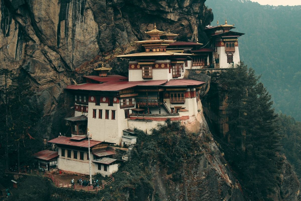 Bhutan x 6 Nights