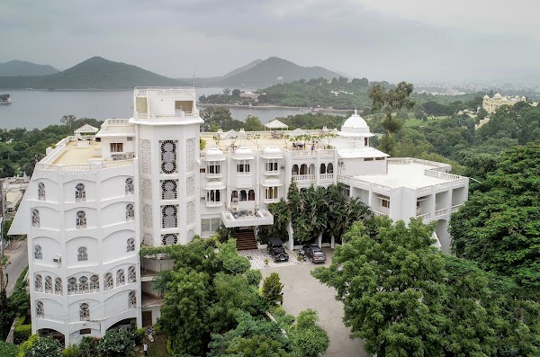Hotel Hilltop Palace - Basic